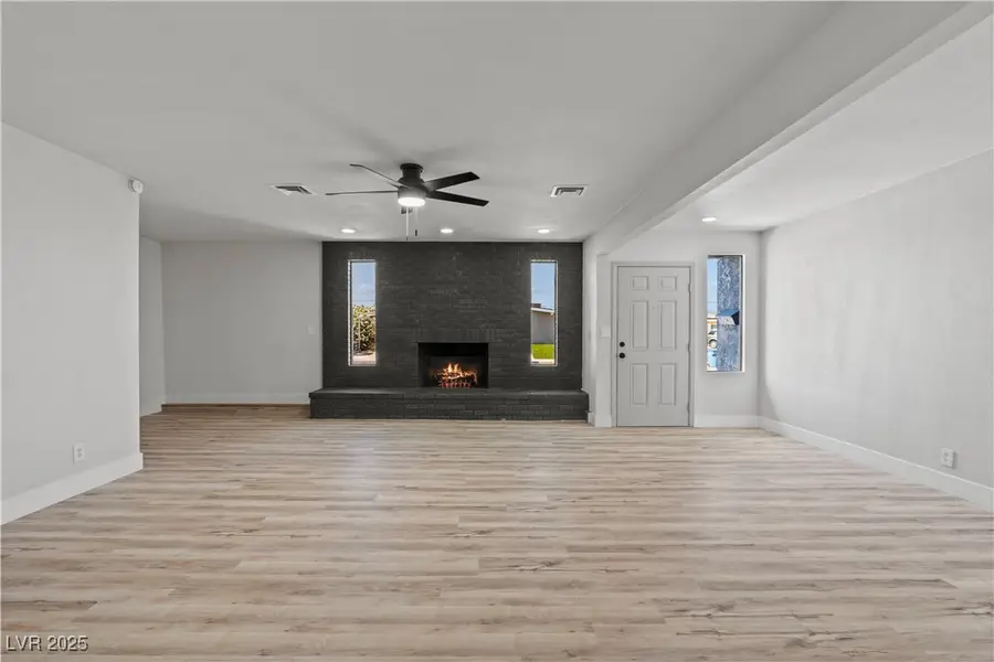 6229 Cromwell Avenue, Las Vegas, NV 89107 - Image #2