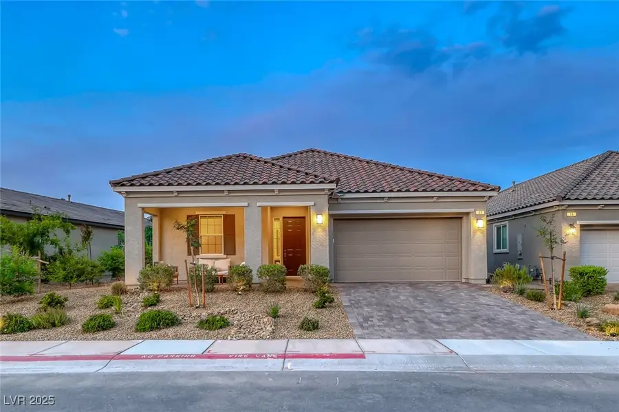 32 Tatahatso Point Street, Henderson, NV 89011 - Image #3