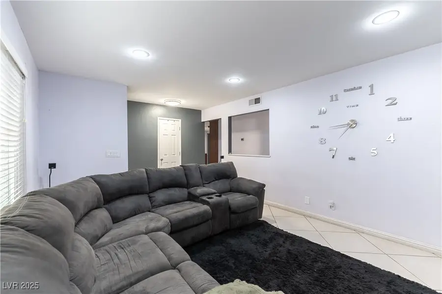 7112 Fenway Avenue, Las Vegas, NV 89147 - Image #3