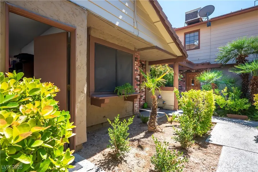 3482 Lorilou Lane Lane #B, Las Vegas, NV 89121 - Image #2