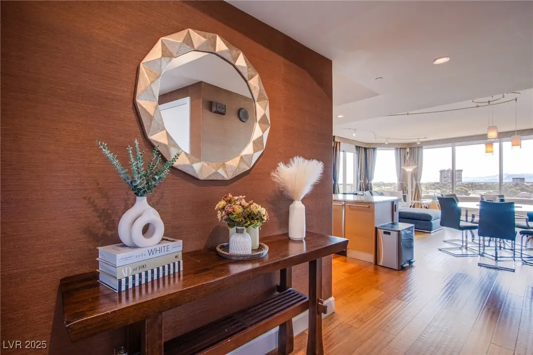 322 Karen Avenue #802, Las Vegas, NV 89109 - Image #1