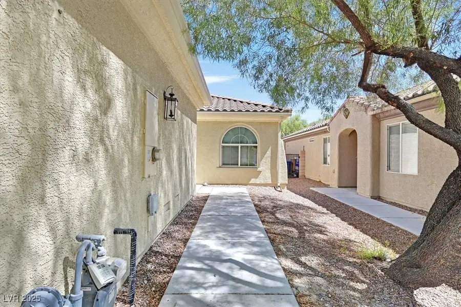 8900 Echo Grande Drive, Las Vegas, NV 89131 - Image #2