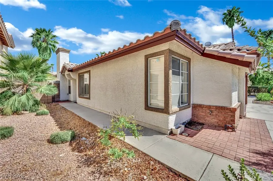 6960 Wine River Drive, Las Vegas, NV 89119 - Image #2