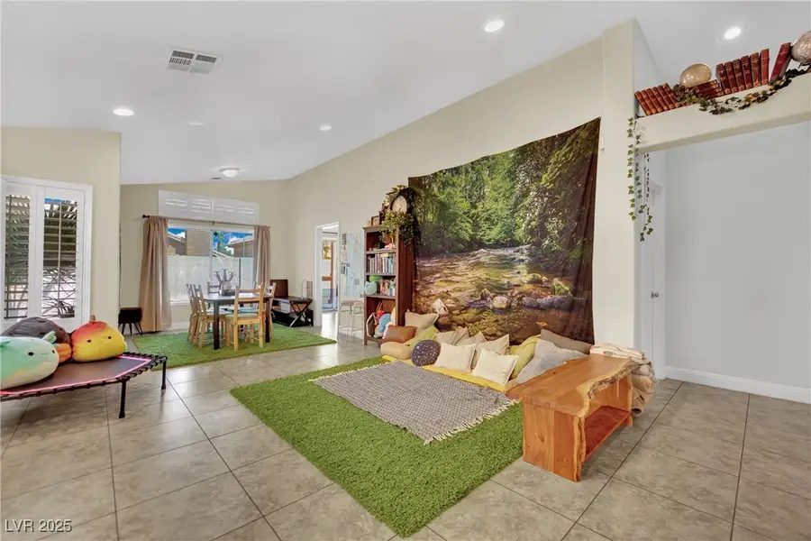 6960 Wine River Drive, Las Vegas, NV 89119 - Image #3