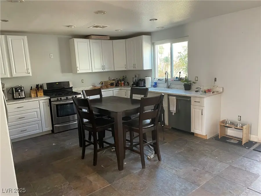 10000 Ranch Hand Avenue, Las Vegas, NV 89117 - Image #3