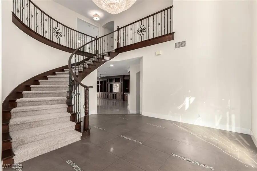 10024 Rolling Glen Court, Las Vegas, NV 89117 - Image #3