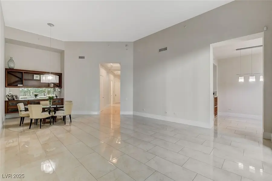 2877 Paradise Road #104, Las Vegas, NV 89109 - Image #3