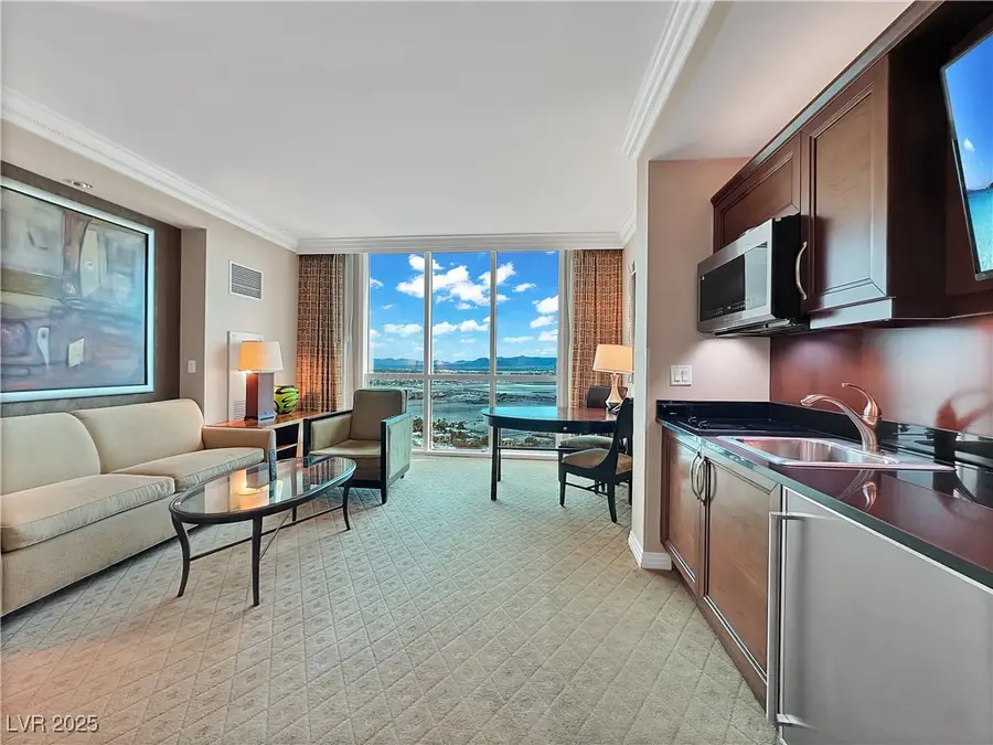135 E Harmon Avenue #2416, Las Vegas, NV 89109 - Image #2
