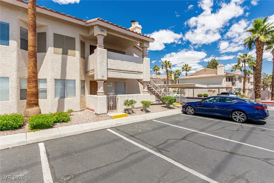 905 Sulphur Springs Lane #101, Las Vegas, NV 89128 - Image #2