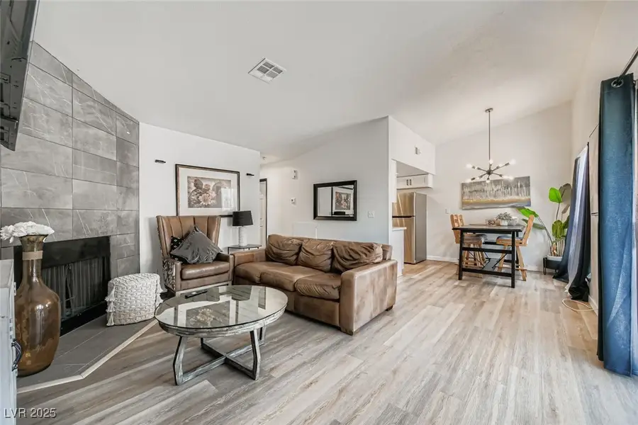 5060 Newport Cove Drive #C, Las Vegas, NV 89119 - Image #2