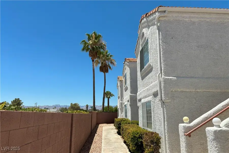 1800 Edmond Street #218, Las Vegas, NV 89146 - Image #2