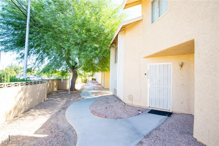 3844 Fitzpatrick Drive, Las Vegas, NV 89115 - Image #2