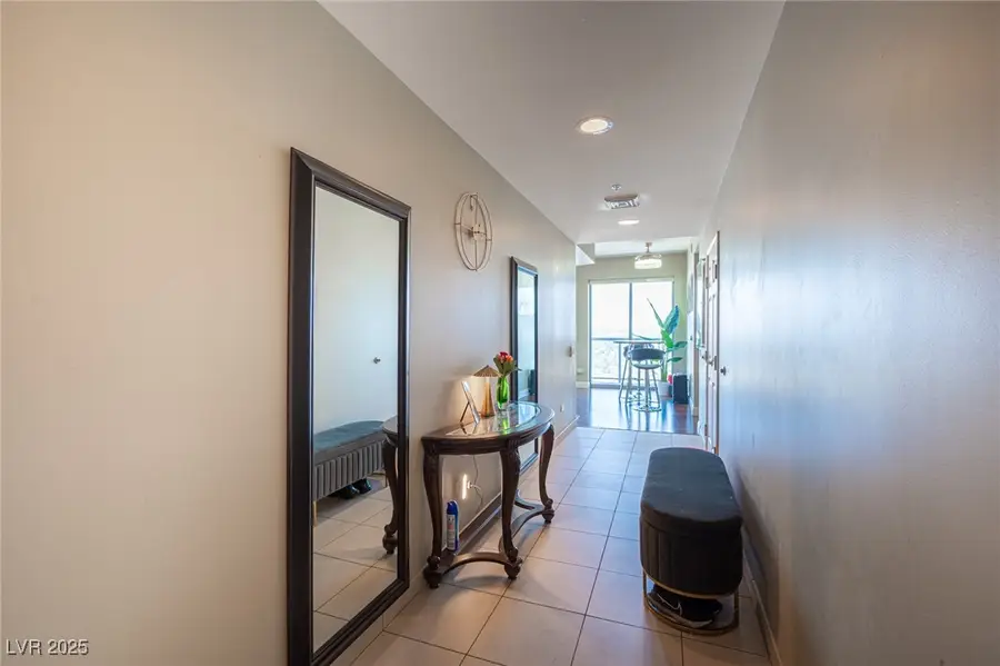 200 W Sahara Avenue #3401, Las Vegas, NV 89102 - Image #2