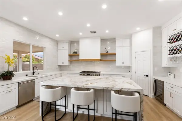 7208 Adobe Hills Avenue, Las Vegas, NV 89113