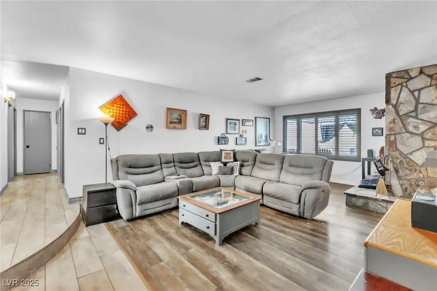 1020 Alan Shepard Street, Las Vegas, NV 89145 - Image #3