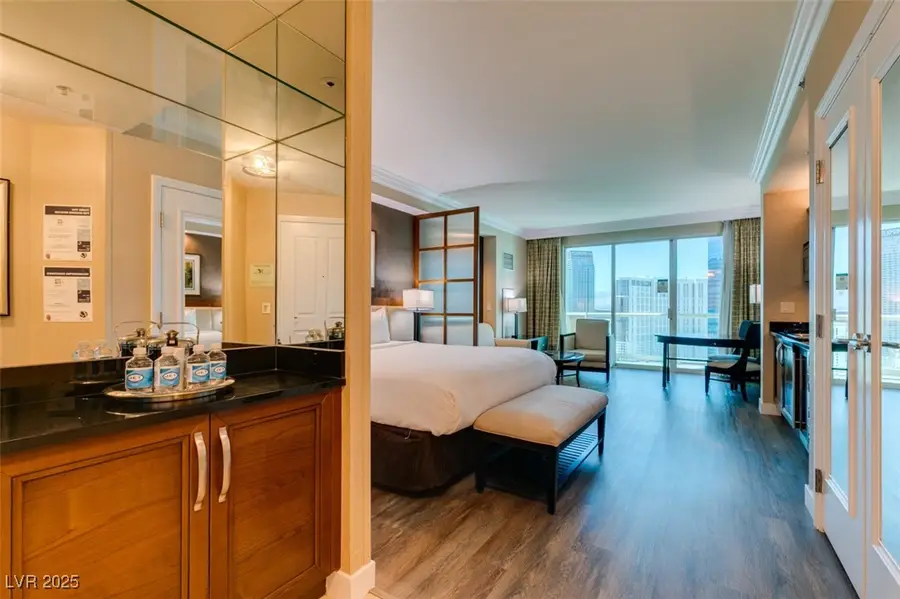 135 E Harmon Avenue #2705, Las Vegas, NV 89109 - Image #2