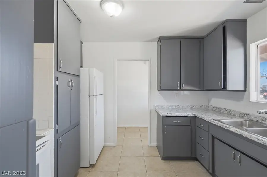 4913 Churchill Avenue, Las Vegas, NV 89107 - #2
