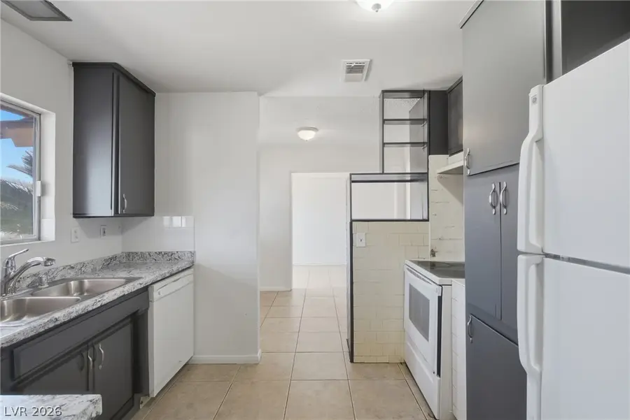 4913 Churchill Avenue, Las Vegas, NV 89107 - #3