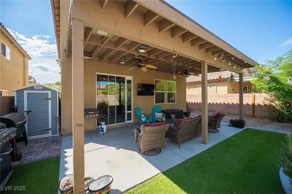 72 Dark Creek Avenue, Las Vegas, NV 89183