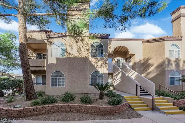 9325 W Desert Inn Road #124, Las Vegas, NV 89117