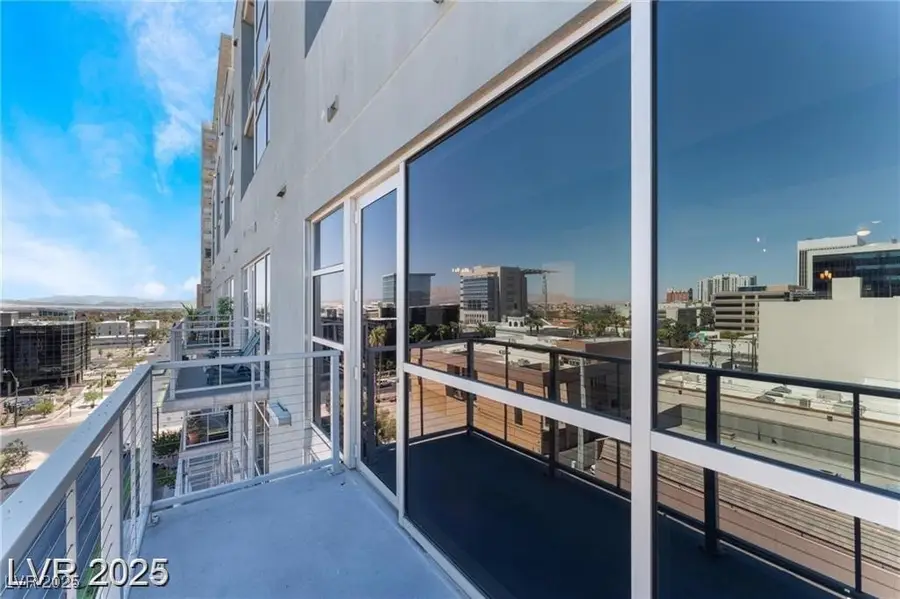 353 E Bonneville Avenue #711, Las Vegas, NV 89101 - Image #2