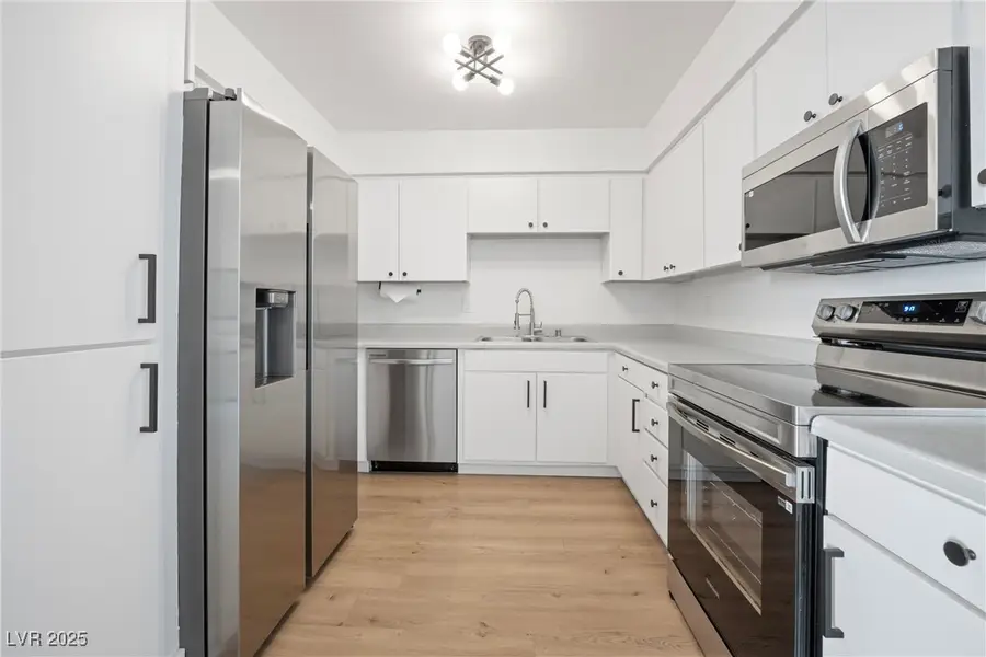3151 Soaring Gulls Drive #2121, Las Vegas, NV 89128 - #3
