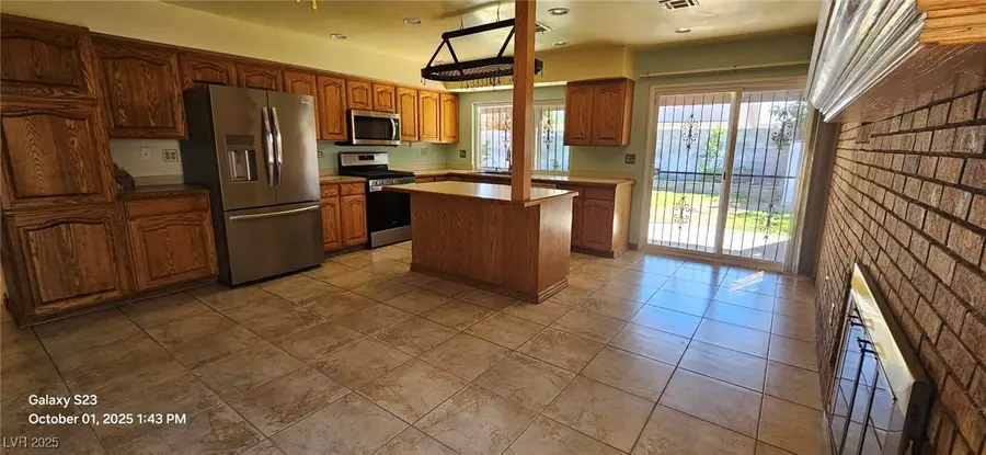 6425 Wheelbarrow Peak Drive, Las Vegas, NV 89108 - Image #2