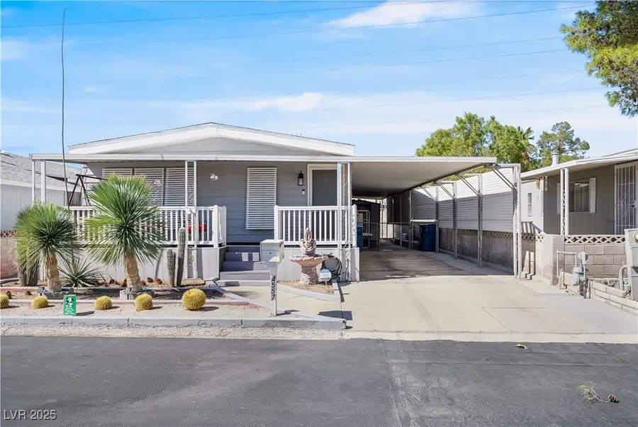 4557 Royal Ridge Boulevard, Las Vegas, NV 89103 - Image #3