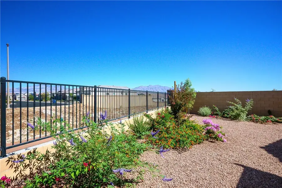 10196 Millholm Avenue, Las Vegas, NV 89166 - Image #2