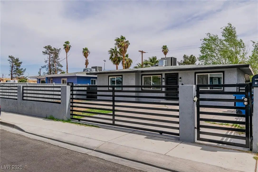 244 N 19th Street, Las Vegas, NV 89101 - Image #1