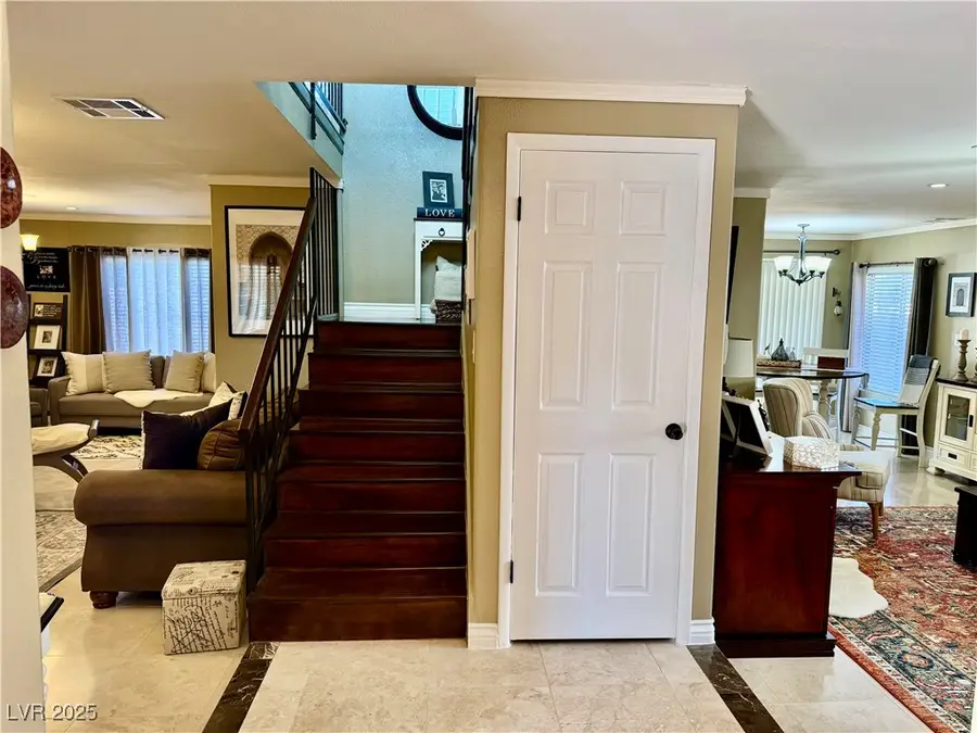 3352 Bridgeport Drive, Las Vegas, NV 89121 - Image #3