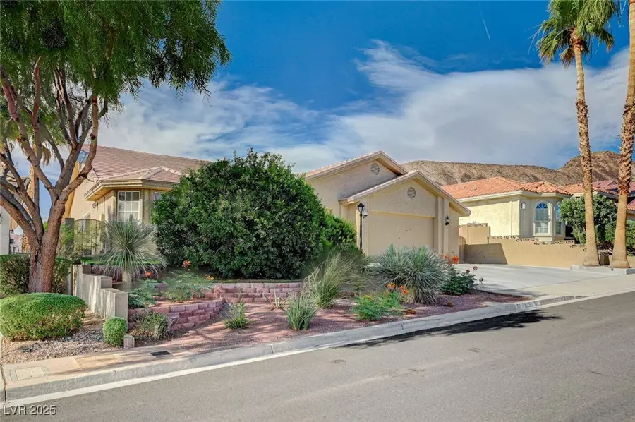 819 Sandsprings Street, Henderson, NV 89011 - Image #3