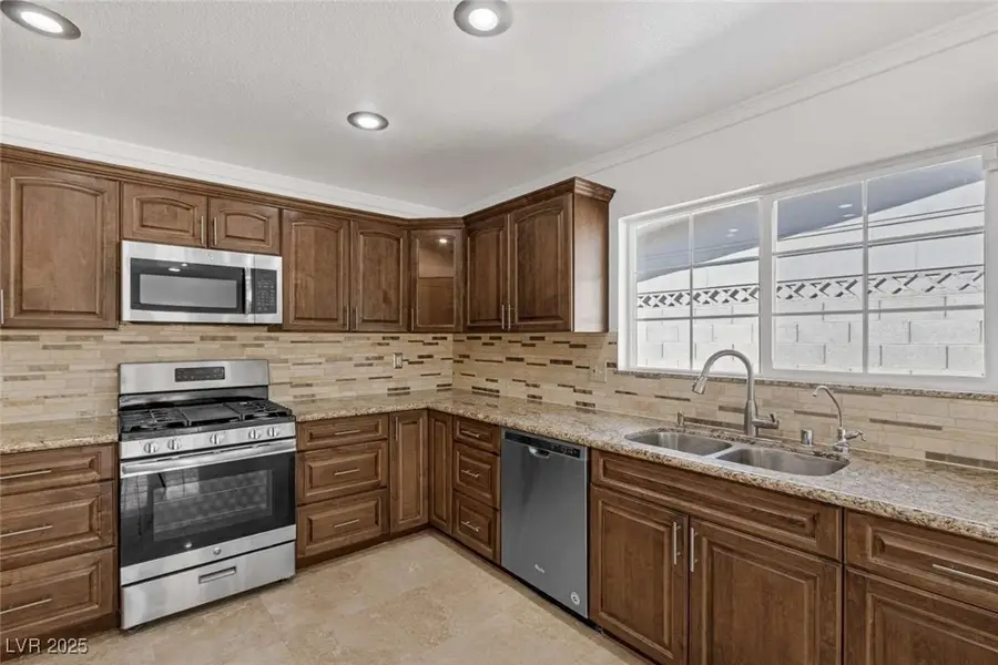 7220 Stormson Drive, Las Vegas, NV 89145 - Image #2