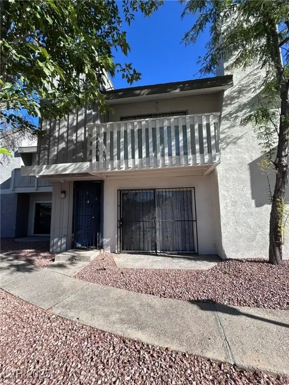 718 Fernwood Lane, Las Vegas, NV 89169