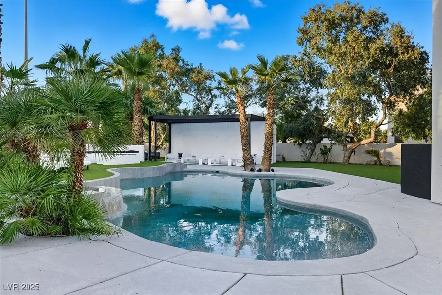 8717 Kingship Court, Las Vegas, NV 89129 - Image #2