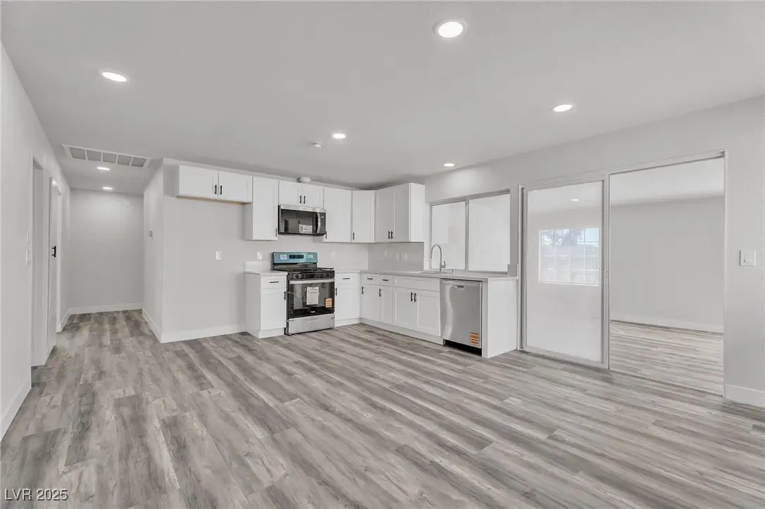 7225 Bridgeview Avenue, Las Vegas, NV 89147 - Image #1