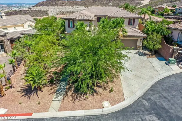 422 Stone Lair Court, Henderson, NV 89012