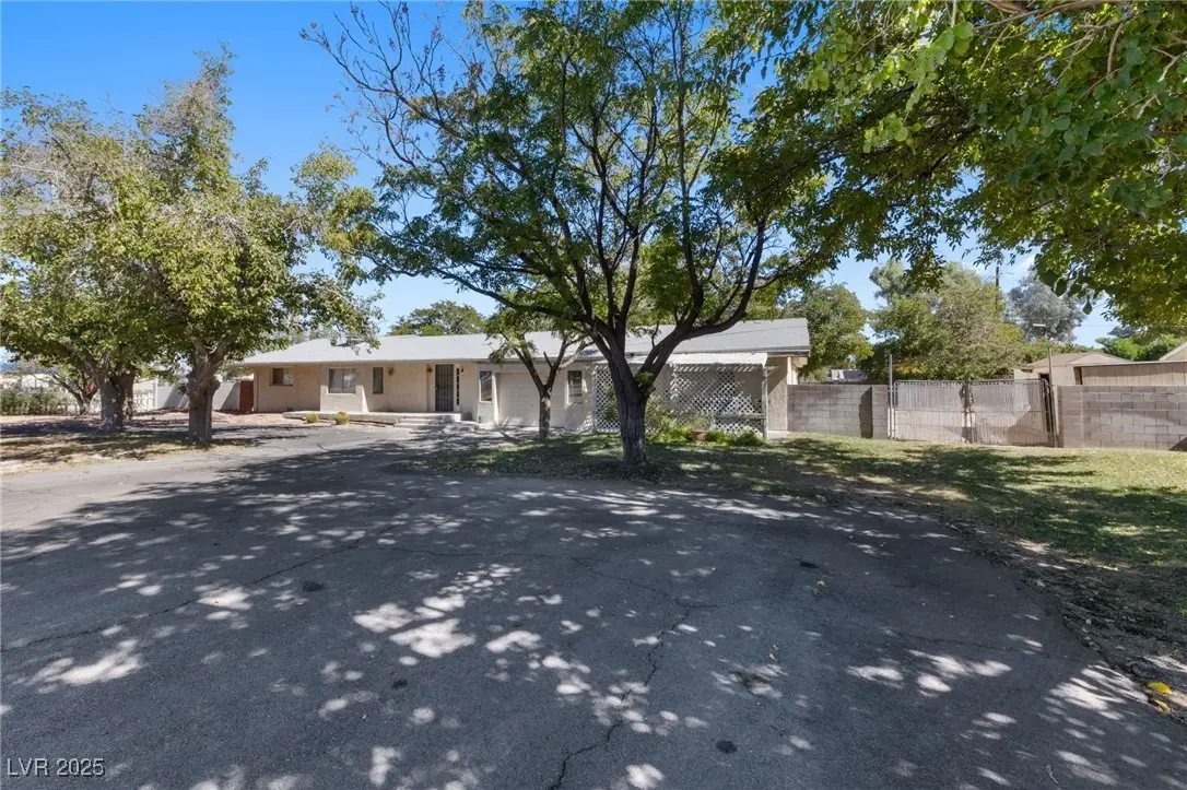 5210 Surrey Street, Las Vegas, NV 89119 - Image #1