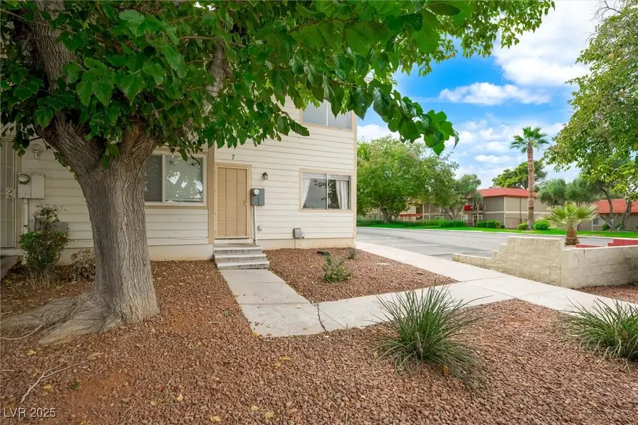 4770 Topaz Street #7, Las Vegas, NV 89121 - Image #3