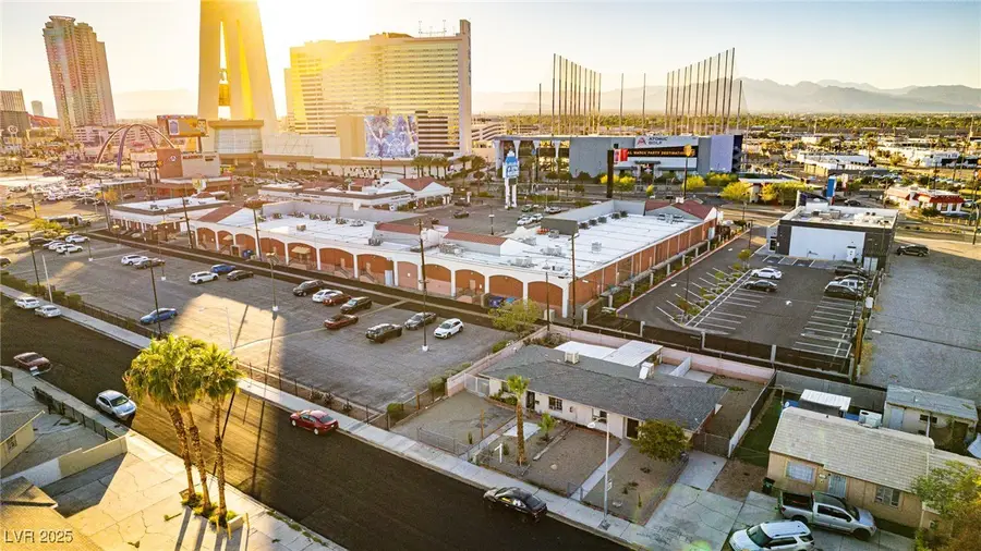 1902 Weldon Place, Las Vegas, NV 89104 - Image #2