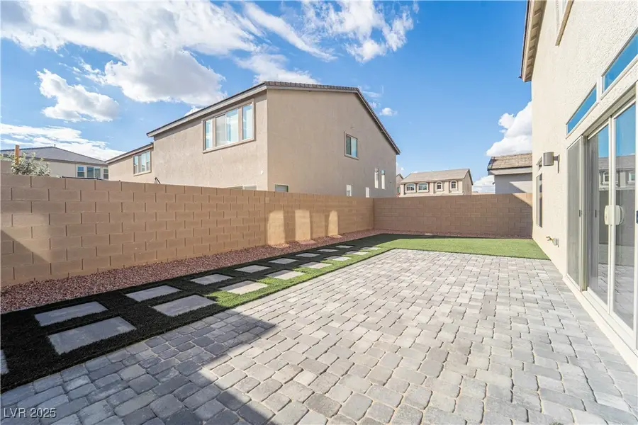 7421 Crown Landing Street, Las Vegas, NV 89113 - Image #2
