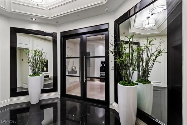 2747 Paradise Road #3404, Las Vegas, NV 89109