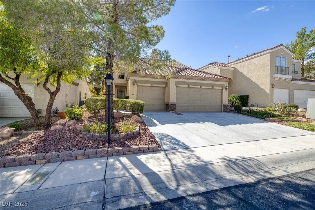 8913 Picket Fence Avenue, Las Vegas, NV 89143 - Image #1