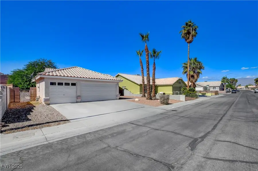 3825 Iverson Lane, North Las Vegas, NV 89032 - Image #2