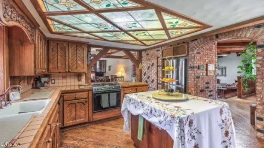 8213 Rancho Destino Road, Las Vegas, NV 89123 - Image #3