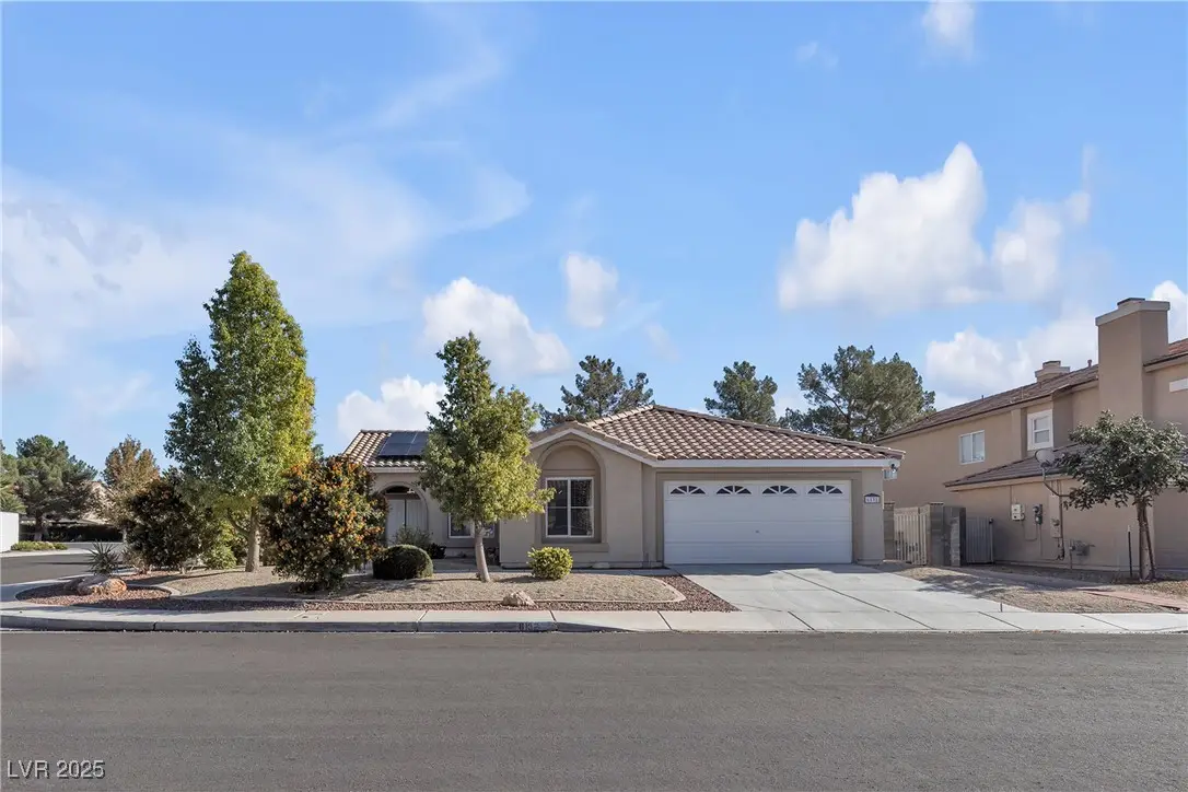 6132 Shadow Oak Drive, North Las Vegas, NV 89031 - Image #1
