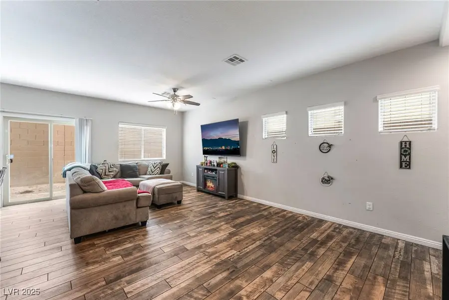 6749 Browns Bay Court, Las Vegas, NV 89149 - Image #2