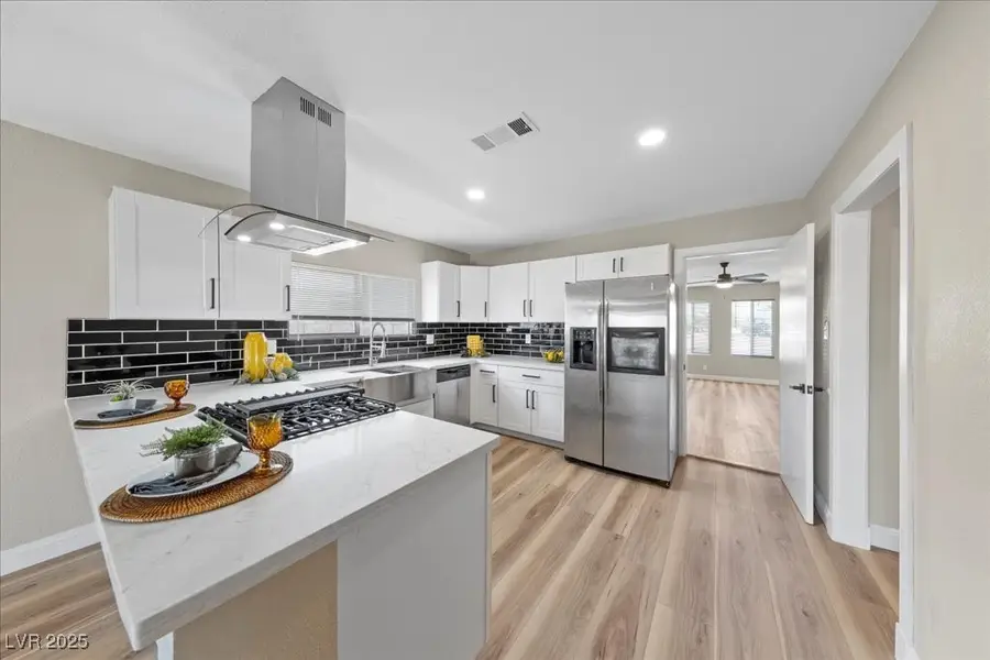 321 Oil Lantern Lane, Las Vegas, NV 89145 - Image #3