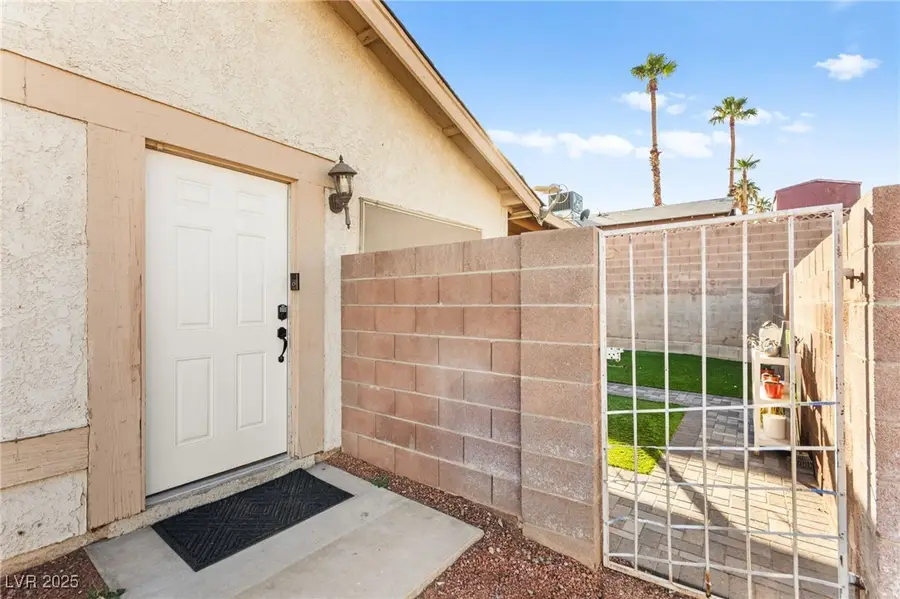 3929 Calle Esquina, Las Vegas, NV 89103 - Image #3