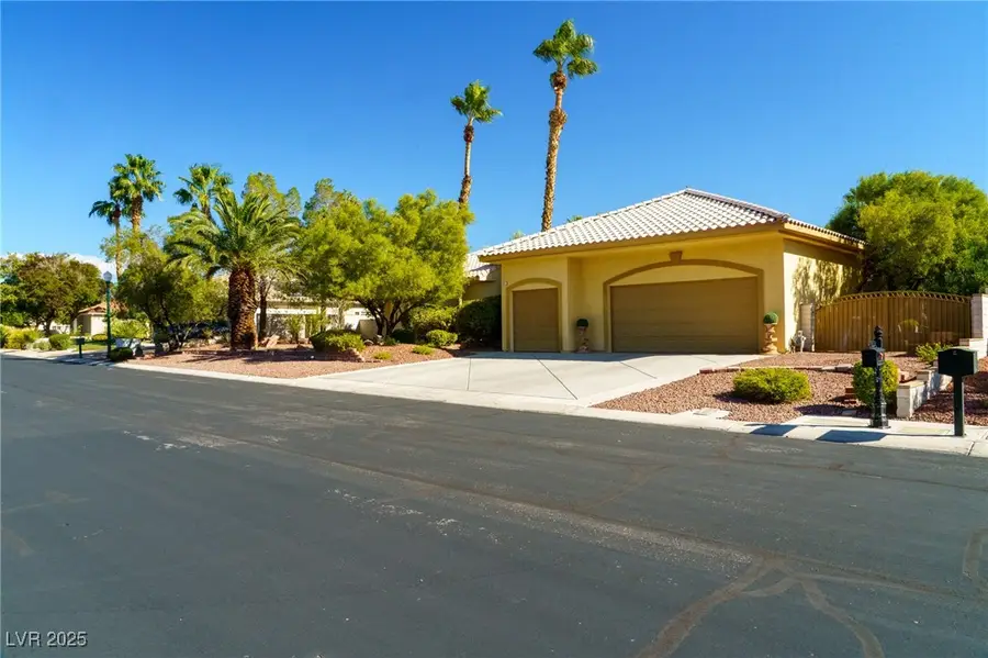 4554 Blue Mesa Way, Las Vegas, NV 89129 - Image #3